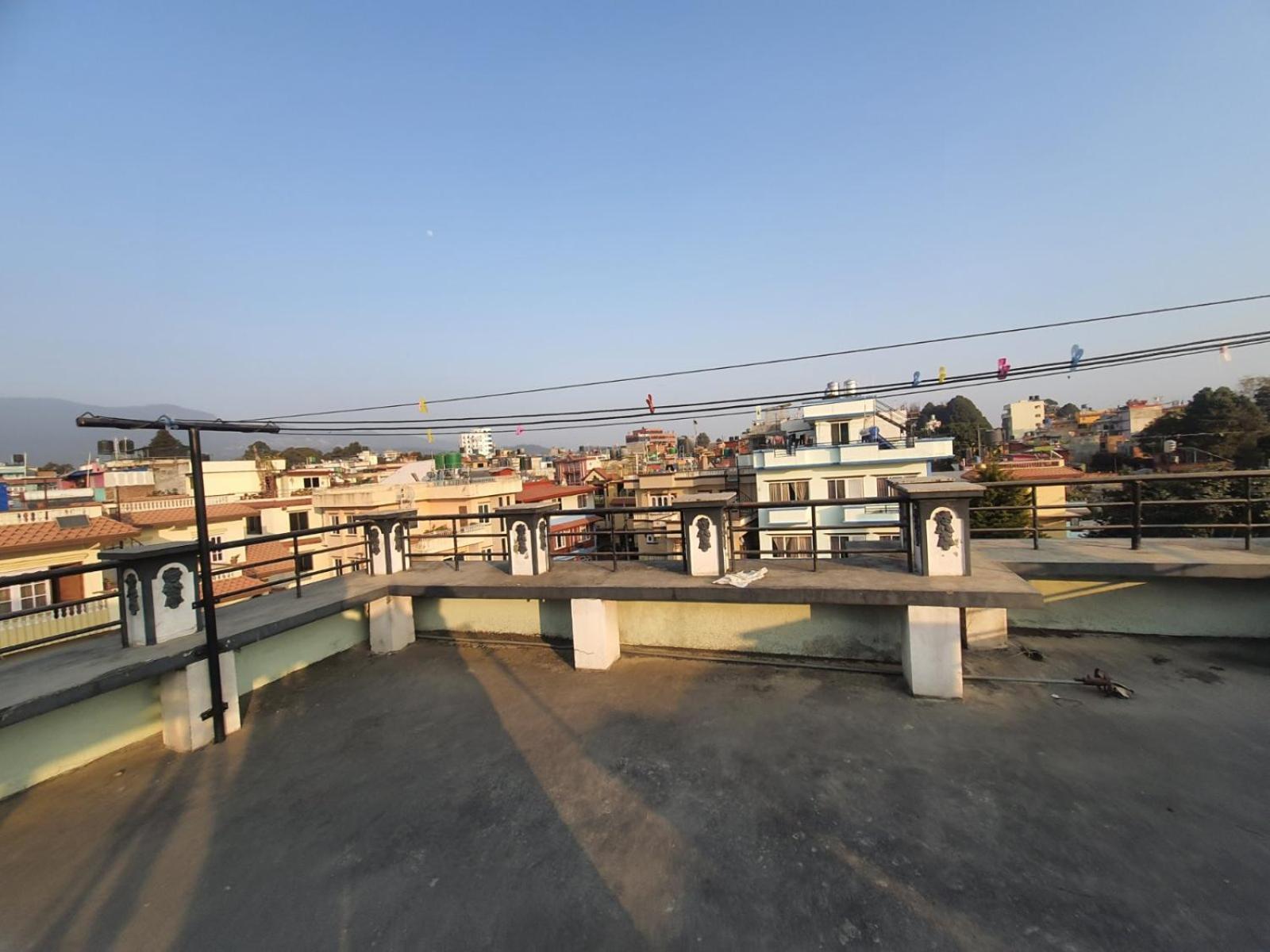 Family Home With Rooftop Access And Mountain View Katmandu Zewnętrze zdjęcie
